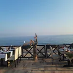 Club Turtas Konaklı
