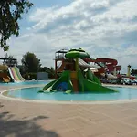 Club Turtas 4*