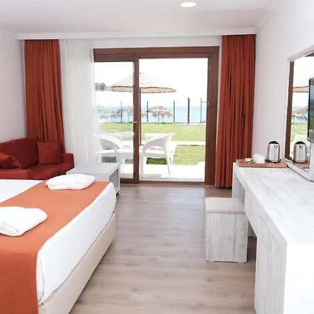 كلوب تورتاس بيتش - الشامل كليًا 4* كوناكلي