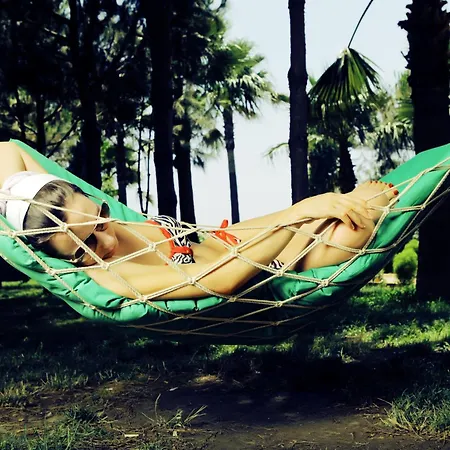 كلوب تورتاس بيتش - الشامل كليًا كوناكلي