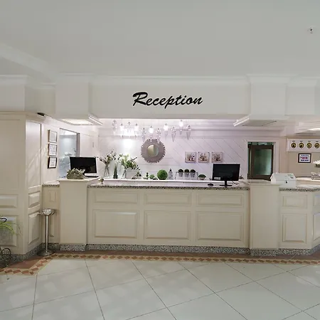 كلوب تورتاس بيتش - الشامل كليًا منتجع كوناكلي