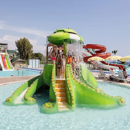 كلوب تورتاس بيتش - الشامل كليًا