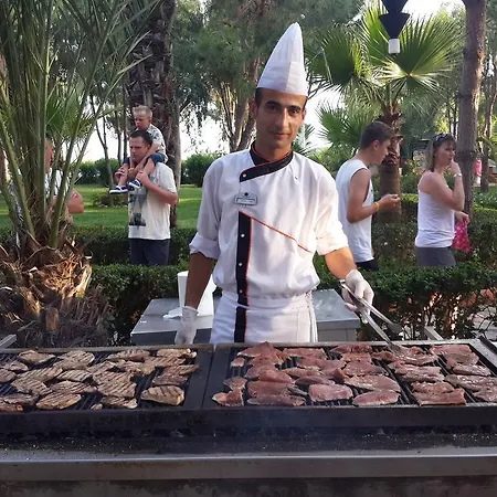 كلوب تورتاس بيتش - الشامل كليًا