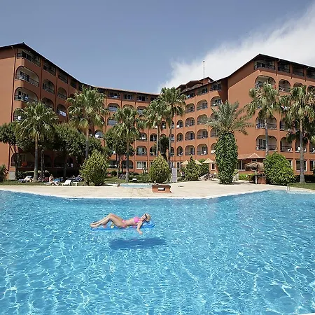 كلوب تورتاس بيتش - الشامل كليًا 4* كوناكلي