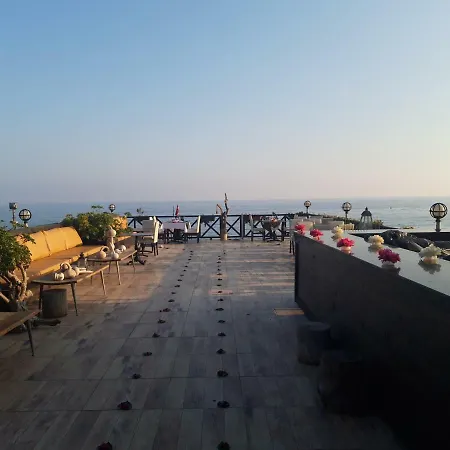 كلوب تورتاس بيتش - الشامل كليًا كوناكلي