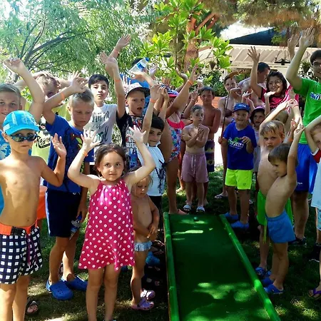 كلوب تورتاس بيتش - الشامل كليًا