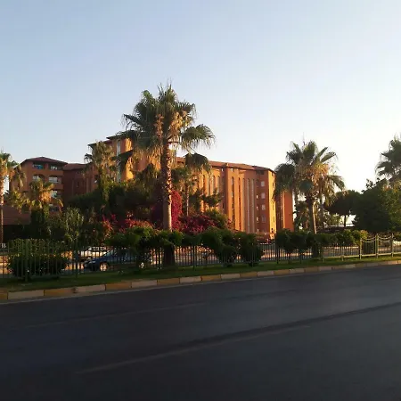 كلوب تورتاس بيتش - الشامل كليًا 4* كوناكلي