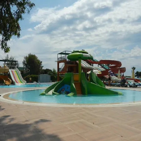 كلوب تورتاس بيتش - الشامل كليًا 4*