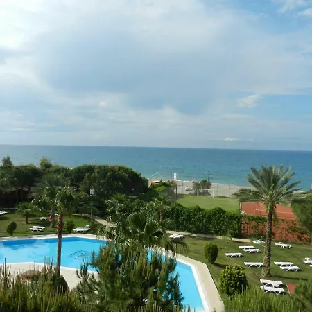 كلوب تورتاس بيتش - الشامل كليًا