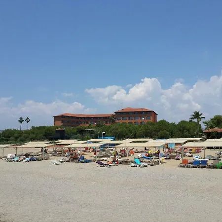 كلوب تورتاس بيتش - الشامل كليًا منتجع 4*